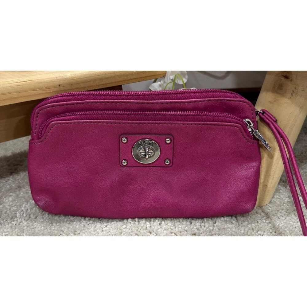 Relic Womens Magenta Faux Leather Wristlet Clutch card slots